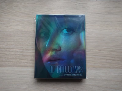 It Follows KimchiDVD Exclusive The Blu Collection Blu-ray Steelbook | LIKE NEW - Image 1 of 4