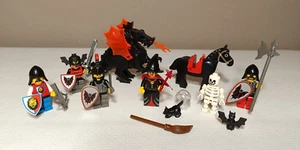LEGO Personaggi per 6097 Night Lord's Castle Fright Knights Cavalieri Strega + Mantello - Foto 1 di 15