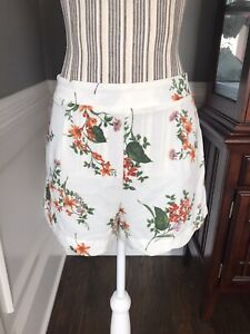 NWT Blu Pepper Shorts Floral Pattern Women's Medium Ivory Lined New
