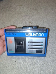 WALKMAN SONY WM-33 GOOD CONDITION,FULLY WORKING - Picture 1 of 9