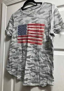 Maurice’s camo flag tshirt NWT L women’s clothing patriotic..free shipping - Picture 1 of 3