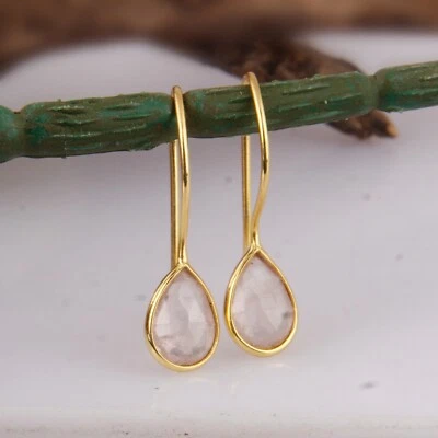 Pendiente de gancho hecho a mano enchapado en oro amarillo de 18k con piedras preciosas de cuarzo rosa para mujer Foto 1 de 4
