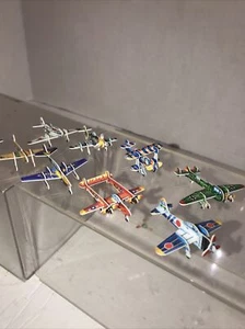 Aviones pequeños miniatura y pasador de solapa ROTC 9 pequeños aviones de guerra de combate - Imagen 1 de 15