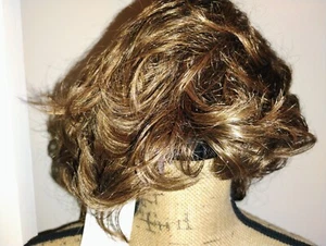 NWT Paula Young Wig A4322 Mercedes Color 8/12A Brown Wavy Curly Shoulder Length - Picture 1 of 7