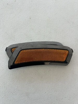 Luz de señalización lateral derecha Audi Q7 2017-2019 OEM 4M0945072 Foto 1 de 3