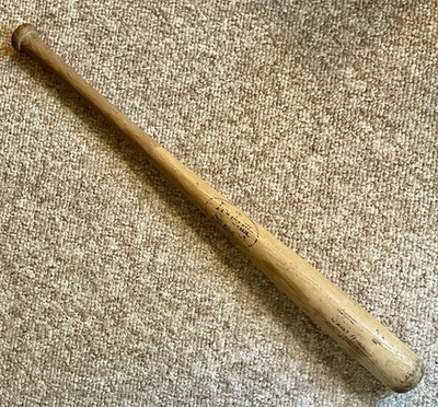 Genuine Louisville Slugger Wooden PETE ROSE #125 , S2  Baseball Bat 32” - Image 1 of 4