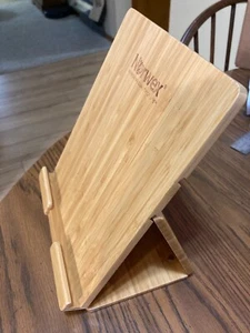 NEW BAMBOO COOKBOOK STAND ADJUSTABLE READING STAND A E-BOOK STAND OR CELL PHONE - Picture 1 of 7