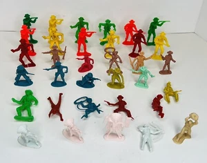 34 Vtg Miniature Cowboys & Indians Plastic Western Toys Colors *READ Condition - Picture 1 of 11