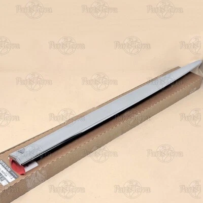 New Genuine OEM Nissan Infiniti JX35 QX60 RH Rear Right Door Molding 82870-9NF0A Foto 1 de 2