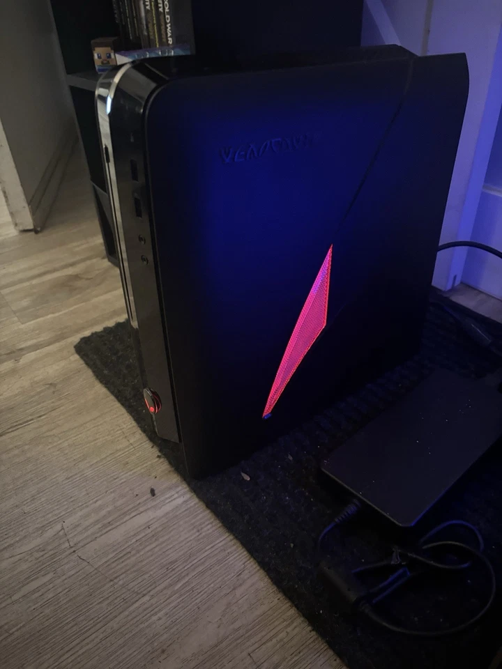 PC para juegos Alienware X51 R2 GTX 1650 SUPER i5-4440 8 GB RAM 1 TB SSD Win10 Foto 1 de 4