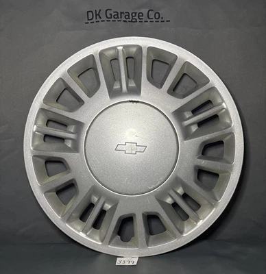 Chevrolet Malibu 2000-2005 15 pulgadas tapacubos OEM cubierta de rueda #3233, 9593496 Foto 1 de 4