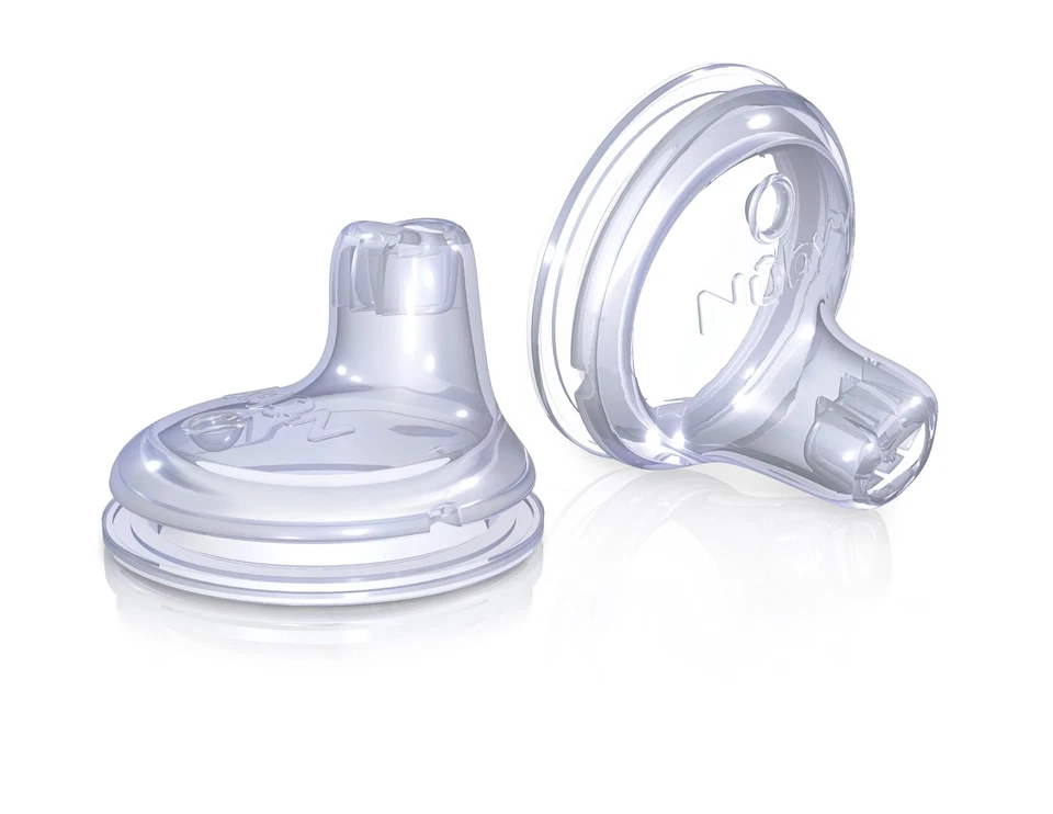 Paquete de 2 boquillas de silicona de repuesto Nuby para tazas Nuby seleccionadas Foto 1 de 4