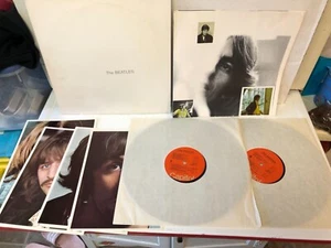 Beatles White Album SWBO-101 Capitol Label with Poster Photos - Vinyl Near Mint - Picture 1 of 6
