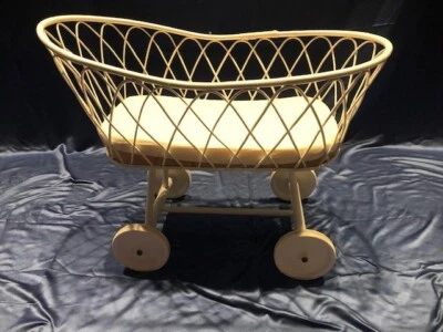 CULLA  DI VIMINI USATA RIVESTIMENTO COL. AZZURRO - SARTORIA ARTIGIANALE - Immagine 1 di 4