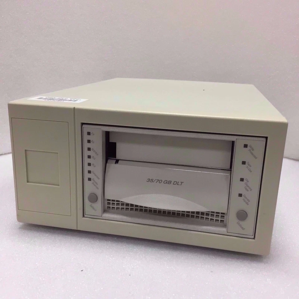 Compaq 3306 Series VLQ510 35/70 DLT Tape Drive - 90 Days RTB Warranty - Image 1 of 3