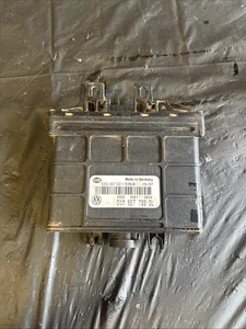 98-99 VW Jetta Engine Computer Unit 01M 927 733 DL TCU 1H1 927 739 DM 29/97 ECU - Picture 1 of 6
