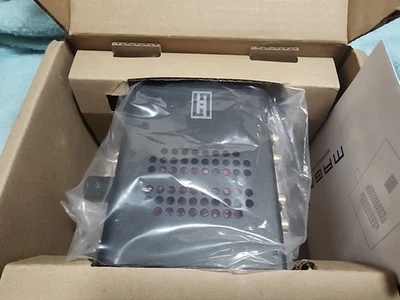 Amplificador de Auriculares Schiit Magni Heretic, Chasis de Acero, 2.4W, 3 Ganancias, Hecho en EE. UU. Foto 1 de 4