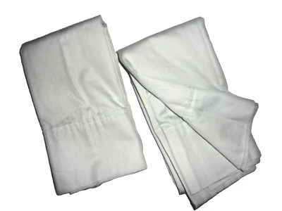 COSTCO CHARISMA LIGHT GREEN SATEEN WRINKLE SHIELD (2) KING PILLOWCASES 20 X 38 - Image 1 of 4