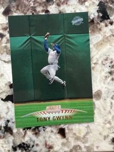 1999 TOPPS STADIUM CLUB CARD SAN DIEGO PADRES TONY GWYNN #126 - Picture 1 of 1