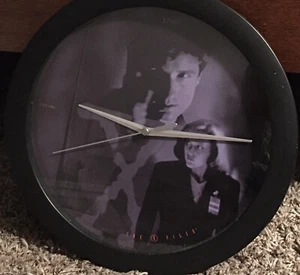 Reloj de pared centrado The X Files 1998, The Truth Is Out There, 11,25" - Imagen 1 de 4