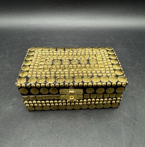 Pottery Barn kleine Schmuck-/Schmuckschatulle aus Holz Nagelkopf gold - Bild 1 von 11