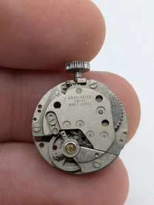 EB 8461 Manual Wind Watch Movement 1 Jewel Swiss Made Unadjusted UNTESTED 23mm - Picture 1 of 11