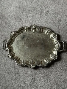 Vassoio da portata vintage placcato argento ornato rococò manici rotolo grande 22" - Foto 1 di 10
