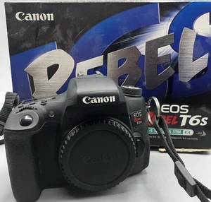 Canon EOS Rebel T6s / 8000D / 760D 24.2 MP Digital SLR Camera Body - Photo 1 sur 6