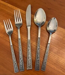 Stanley Roberts BAYBERRY  Stainless Flatware Japan - Choice - Picture 1 of 10