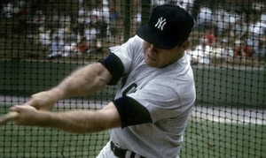 Mickey Mantle - Yankees Baseball Legende Sammlerstück - 4x6 Hochglanz gedruckte Postkarte - Bild 1 von 5