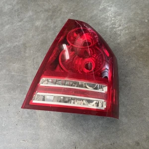 2008-2010 Chrysler 300C 300 C Tail Light Assembly Rear Right Passenger Side OEM - Picture 1 of 15