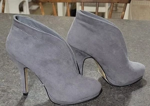 Women’s Apt 9 Apbriegrey Grey Stiletto Ankle Bootie Heels Suede Size 6 M - Picture 1 of 6