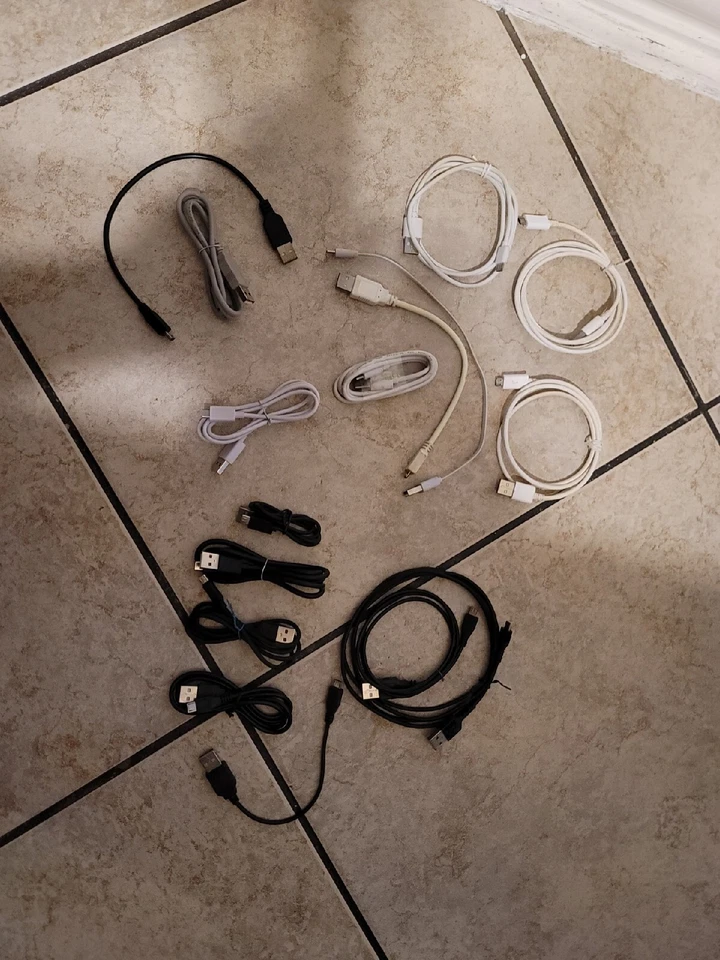 14 Micro USB Cable & 2 Mini Usb Charger Cord Various Lengths - Image 1 of 4