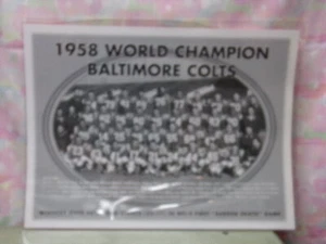 VINTAGE B&W 1958 BALTIMORE COLTS TEAM PHOTO JOHNNY UNITAS RARE - Picture 1 of 7