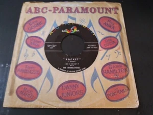 Joe Bennett – Penny Loafers And Bobby Socks VG 45RPM ABC Record 1959 ROCKABILLY - Imagen 1 de 3
