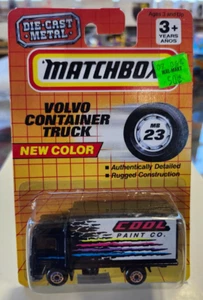 Camión contenedor Volvo Matchbox MB 23 en negro - Imagen 1 de 3