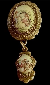 Vintage Karu Fifth Avenue Courting Couple Dangling Locket Brooch c.1940s-50s - Picture 1 of 6