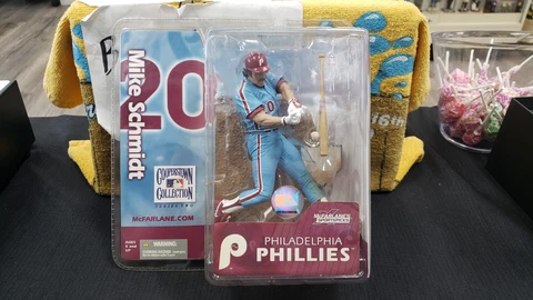 NIB 2005 MLB MIKE SCHMIDT PHILADELPHIA PHILLIES MCFARLANE COOPERSTOWN SERIES 2 Cover