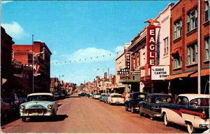 SWIFT CURRENT SASKATCHEWAN CANADA VINTAGE CENTRAL AVENUE VINTAGE POSTCARD - Picture 1 of 2