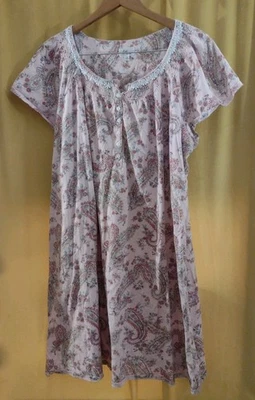 Camisón vintage años 50 Cottagecore beige satinado dobladillo asimétrico encaje vintage XL Foto 1 de 4