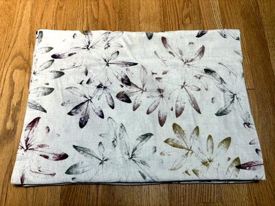 Crate & Barrel Everly Tablecloth Cotton Linen Burgundy Leaves Fall Colors 60x90 - Image 1 of 4
