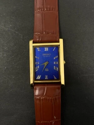 Blue Rare Vintage Seiko Tank Quartz Japanese Roman Dial 27mm ( FREE SHIPPING) - Image 1 of 4