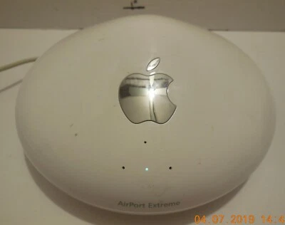 Apple AirPort Extreme Base Station 54 Mbps 10/100 Wireless B/G Router A1034 - Image 1 of 4