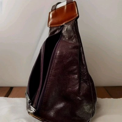  Beggar Bag Purse/Pouch Vintage Bordeaux Leather Maxx NY. Nice, New Condition. - Image 1 of 4