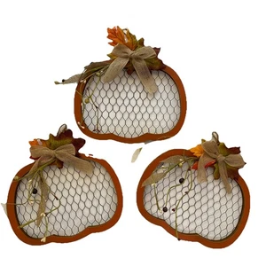 Farmhouse Pumpkin Door Decoration Wall Hanging Fall Harvest Thanksgiving 10x9” - Picture 1 of 8