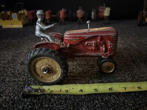 Massey Harris 44 MH 1/16 scale toy tractor ORIGINAL 1950's slik man driver seat - Picture 1 of 6