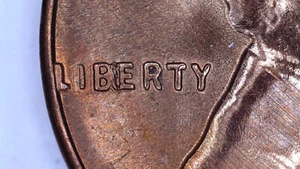 1957-P Lincoln Cent BIE die chip Error  *UNCIRCULATED* - Picture 1 of 9