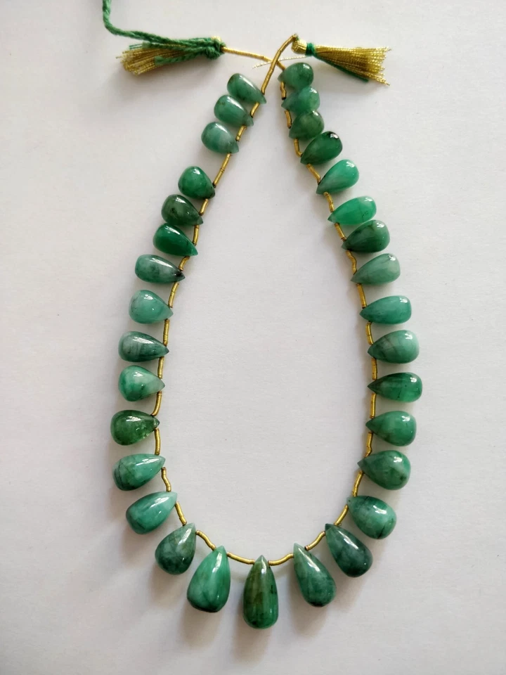 Lágrimas perforadas esmeralda natural piedras sueltas esmeraldas sin tratar gotas sin cortar Foto 1 de 4
