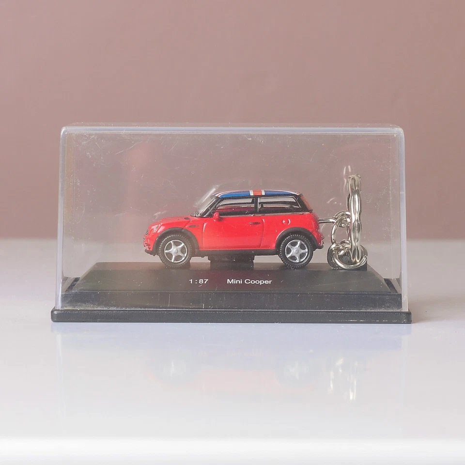 M & S / High Speed, Mini Cooper Keyring, 1:76 Scale, Union Jack, + Display Case - Image 1 of 4