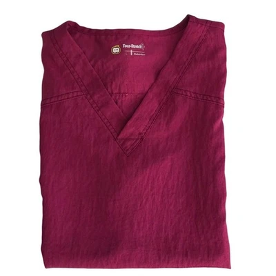 Blusa Médica WonderWink Cuatro Elastizada Para Mujer Grande Uniforme Cuello en V Magenta Foto 1 de 4